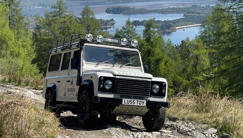 LU55 TOY - DEFENDER 110 (Manual)